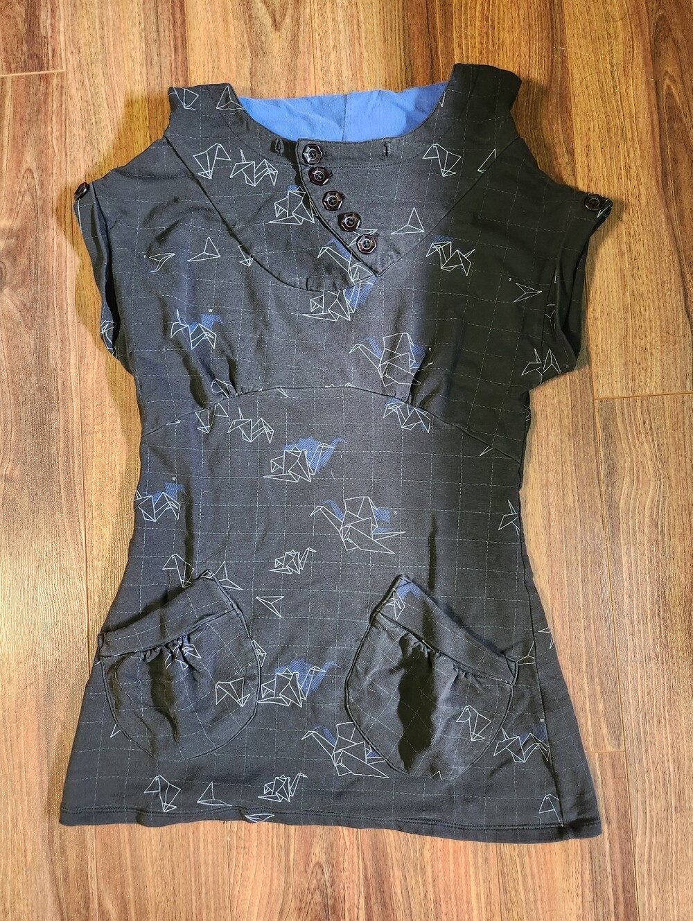 Twik Oragami Bird Print Short Sleeve Hooded Top Cowl Neck Button Detail Pockets